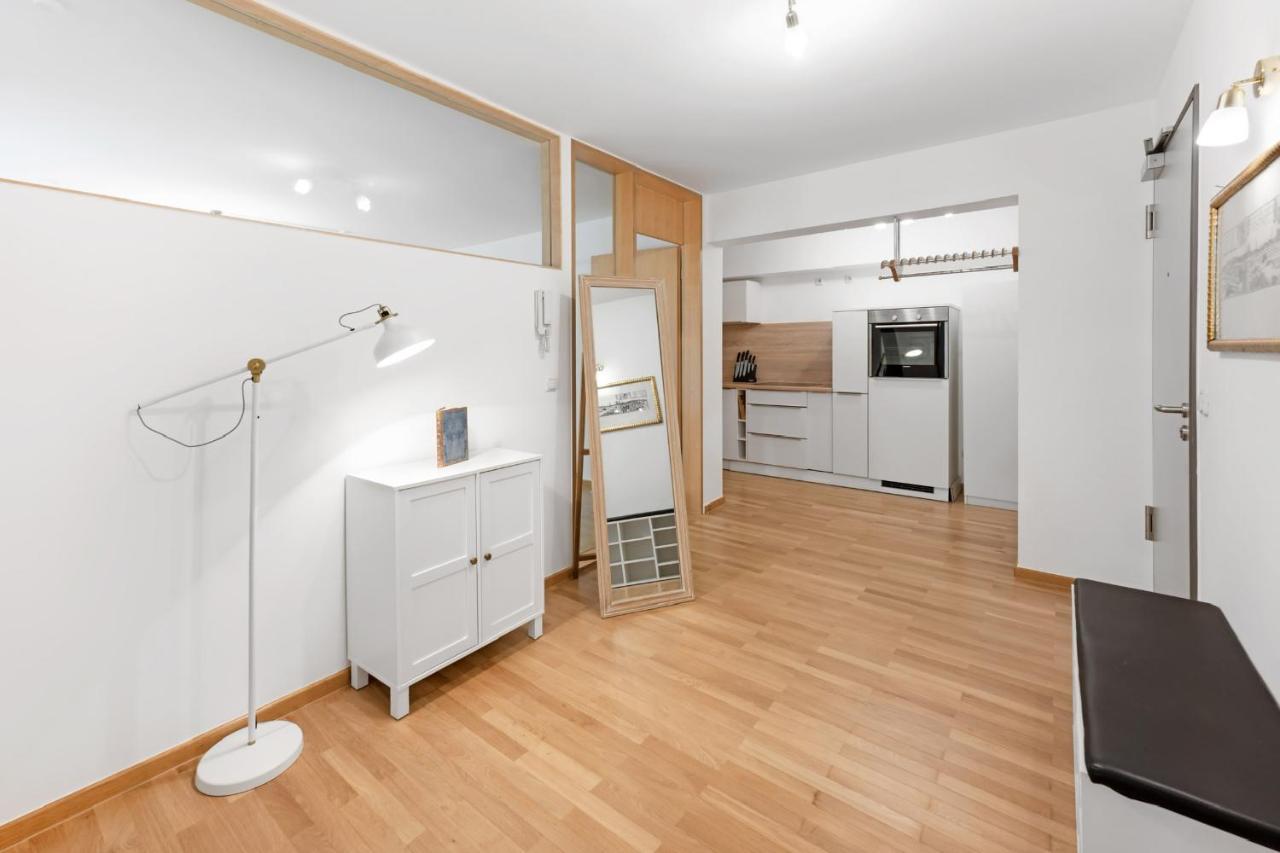 Zwei Zimmer Wohnung Im Stadtzentrum Mit Tiefgaragenplatz Мюнхен Екстериор снимка